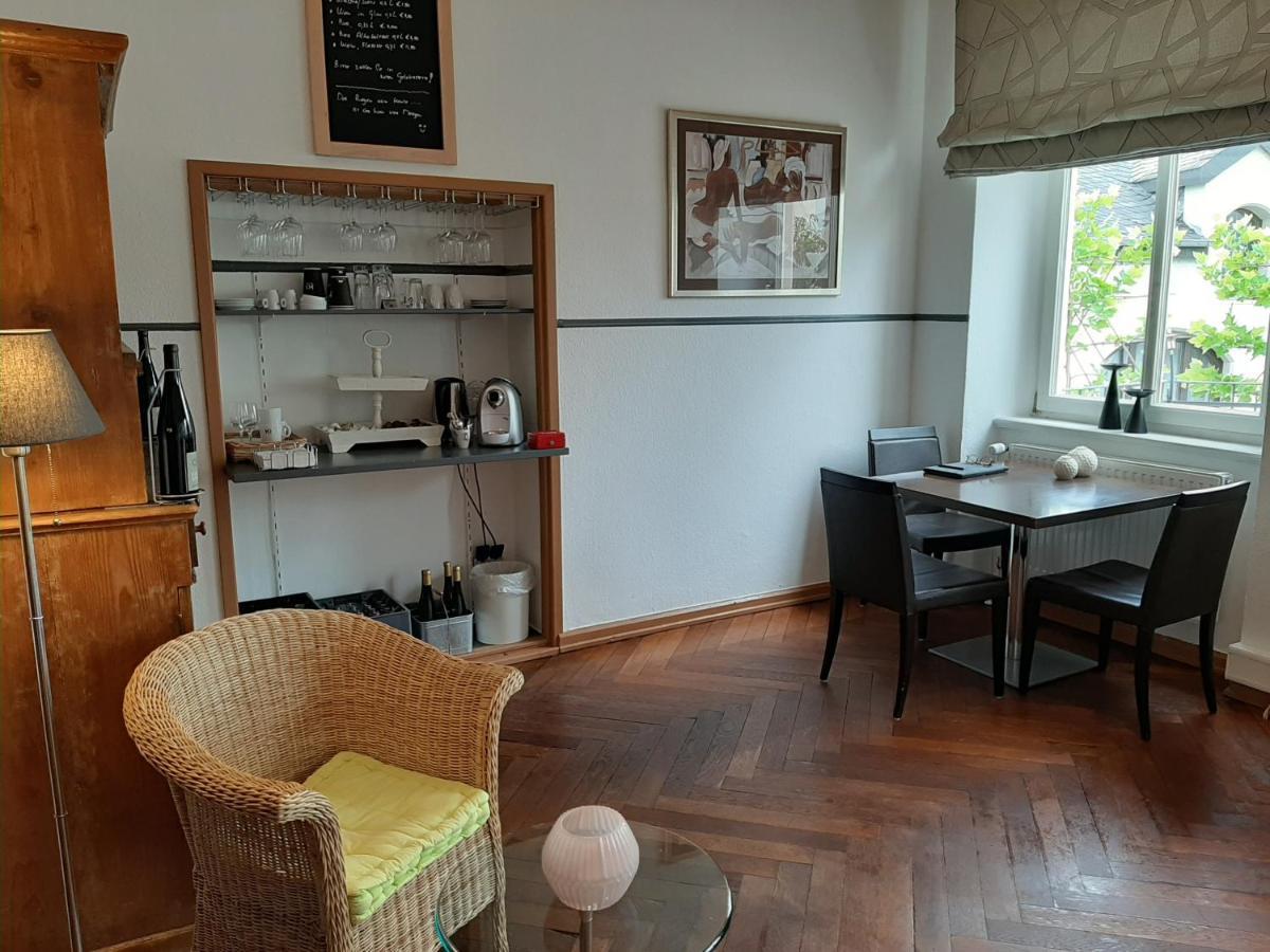 Sleep & Go! Self Service Rooms With Community Kitchen ニッテル エクステリア 写真