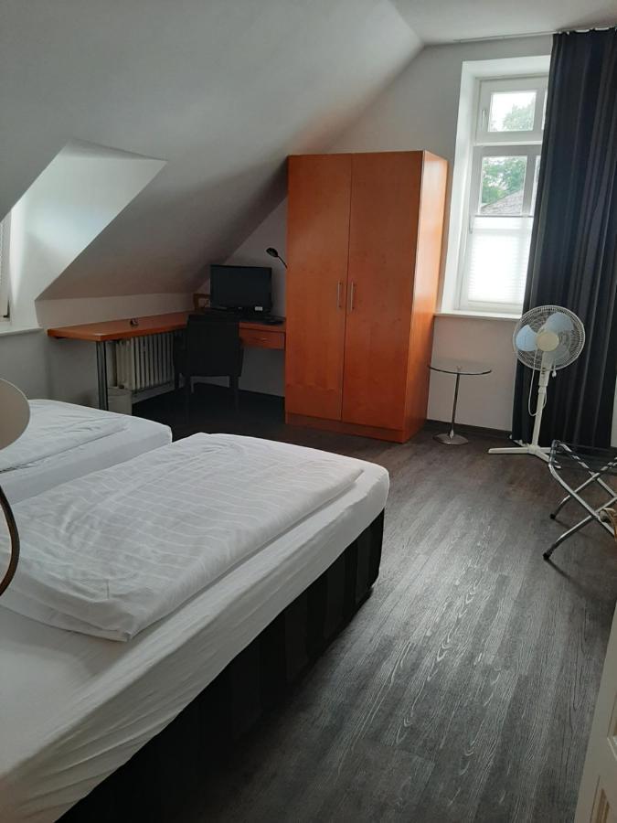 Sleep & Go! Self Service Rooms With Community Kitchen ニッテル エクステリア 写真