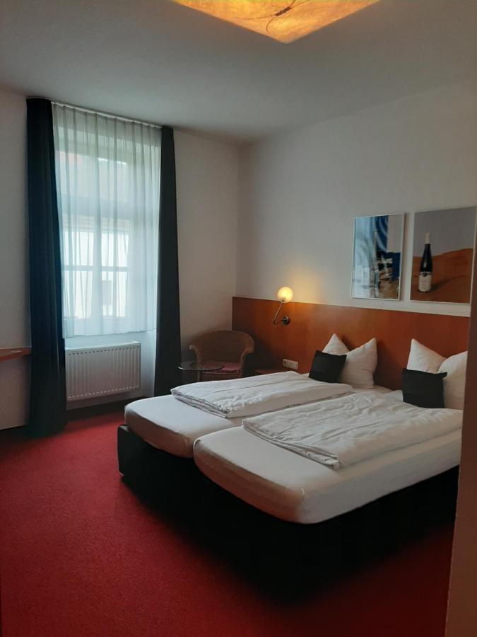 Sleep & Go! Self Service Rooms With Community Kitchen ニッテル エクステリア 写真
