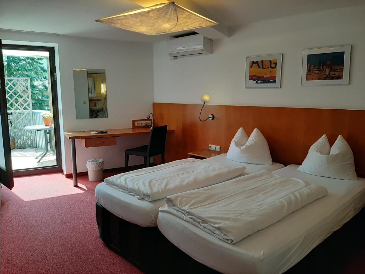 Sleep & Go! Self Service Rooms With Community Kitchen ニッテル エクステリア 写真