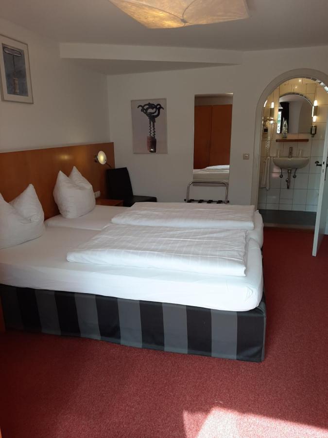 Sleep & Go! Self Service Rooms With Community Kitchen ニッテル エクステリア 写真