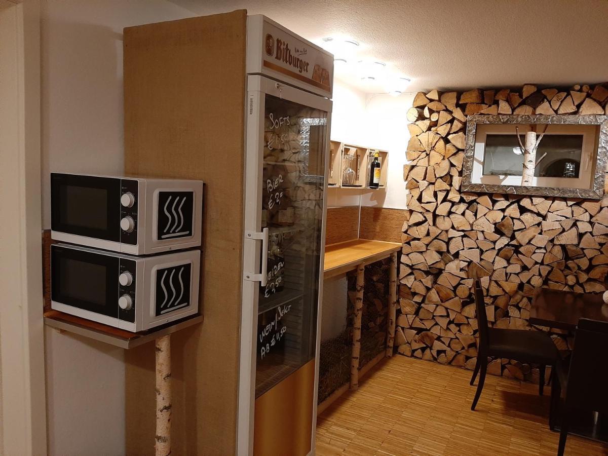 Sleep & Go! Self Service Rooms With Community Kitchen ニッテル エクステリア 写真